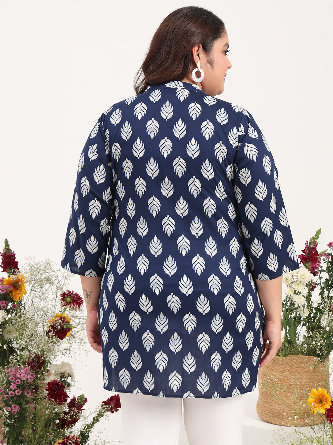 Women Plus Size Indigo Leaf Printed Pure Cotton Kurti