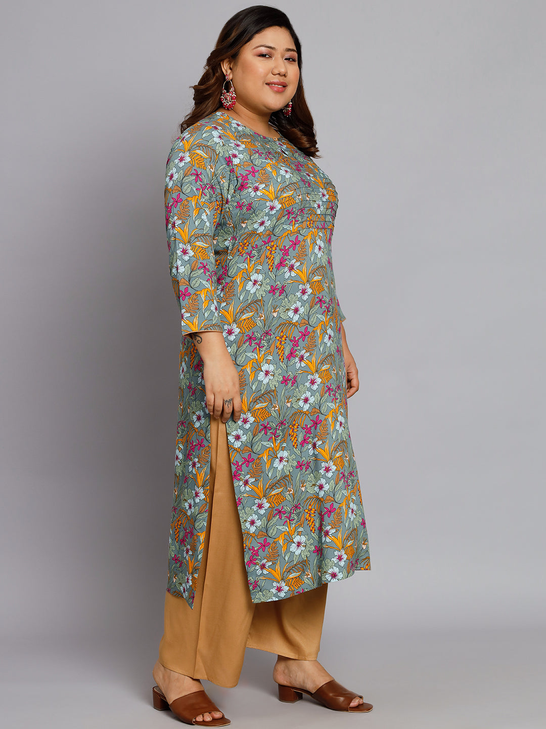 Women Plus Size Grey & Yellow Printed Kurta with Palazzo
