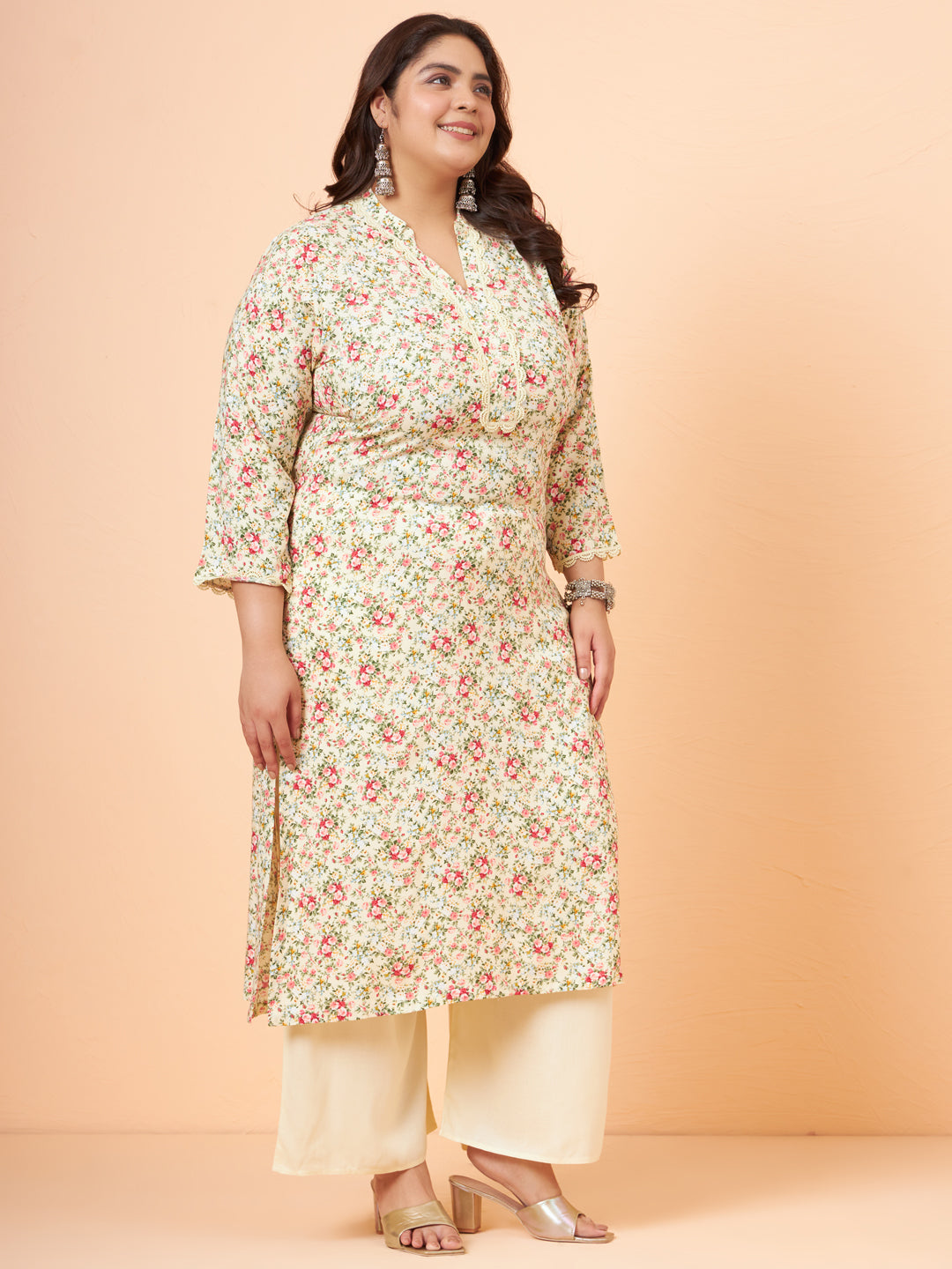 Women Plus Size Cream Floral Printed Rayon Kurta & Palazzo