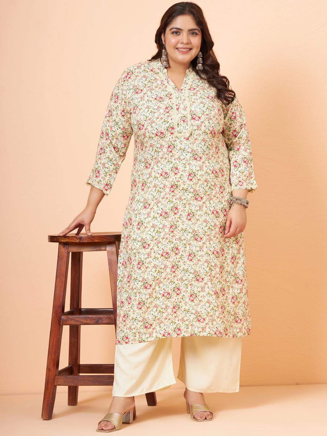 Women Plus Size Cream Floral Printed Rayon Kurta & Palazzo