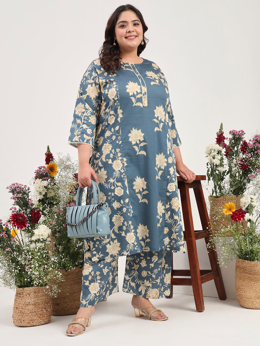 Women Plus Size Grey Floral Printed Pure Cotton Kurta with Palazzo