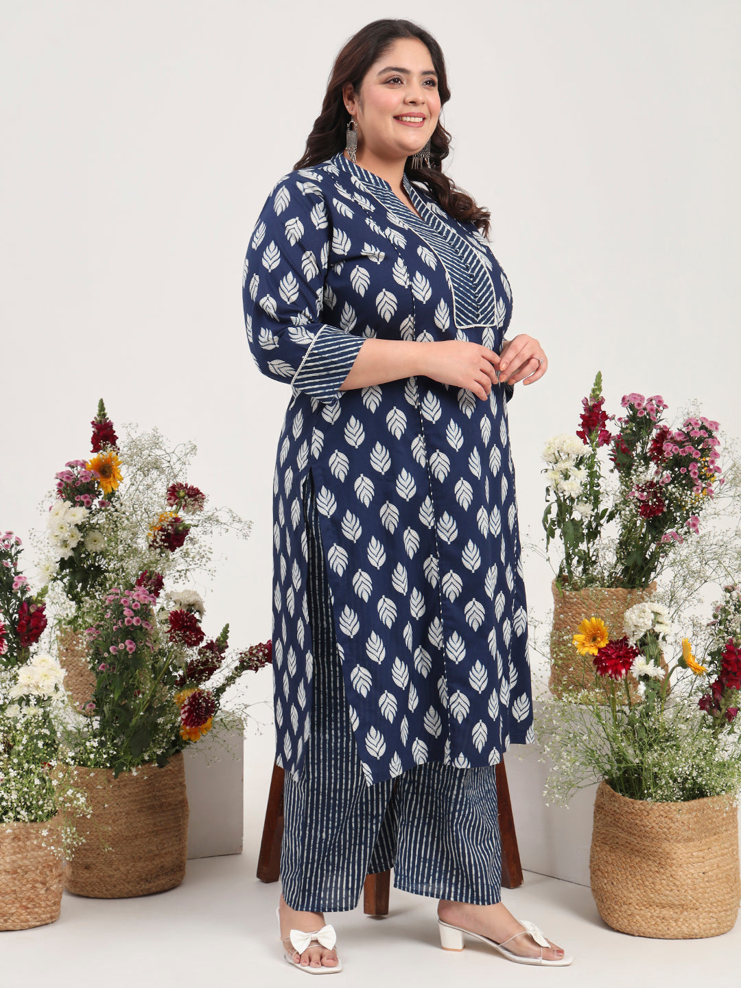 Women Plus Size Indigo Printed Pure Cotton Kurta with Palazzo