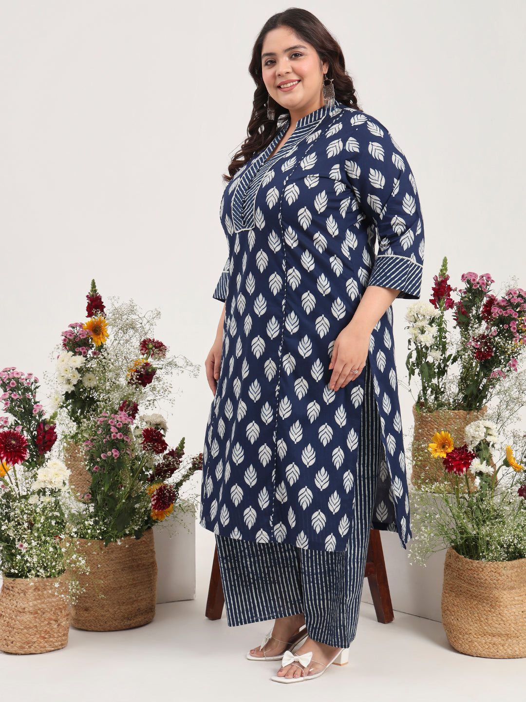 Women Plus Size Indigo Printed Pure Cotton Kurta with Palazzo