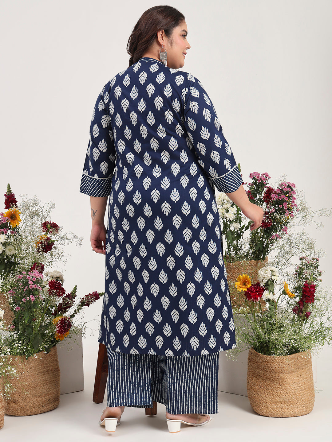 Women Plus Size Indigo Printed Pure Cotton Kurta with Palazzo