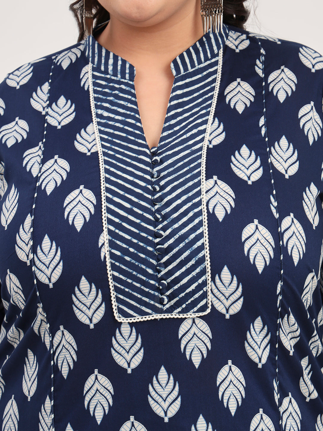 Women Plus Size Indigo Printed Pure Cotton Kurta with Palazzo