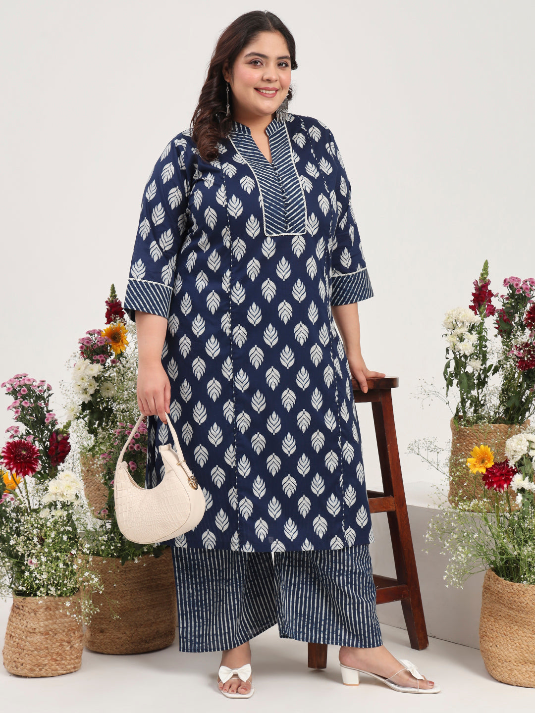 Women Plus Size Indigo Printed Pure Cotton Kurta with Palazzo
