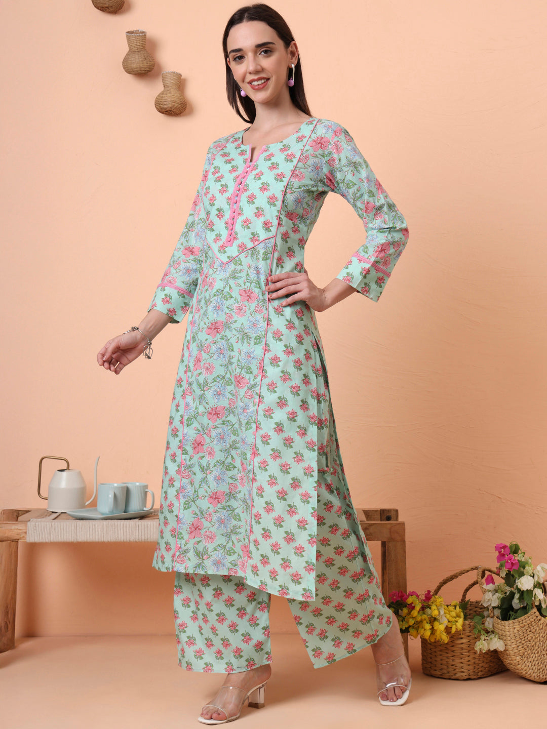 Women Pure Cotton Green Floral Printed Kurta with Palazzo