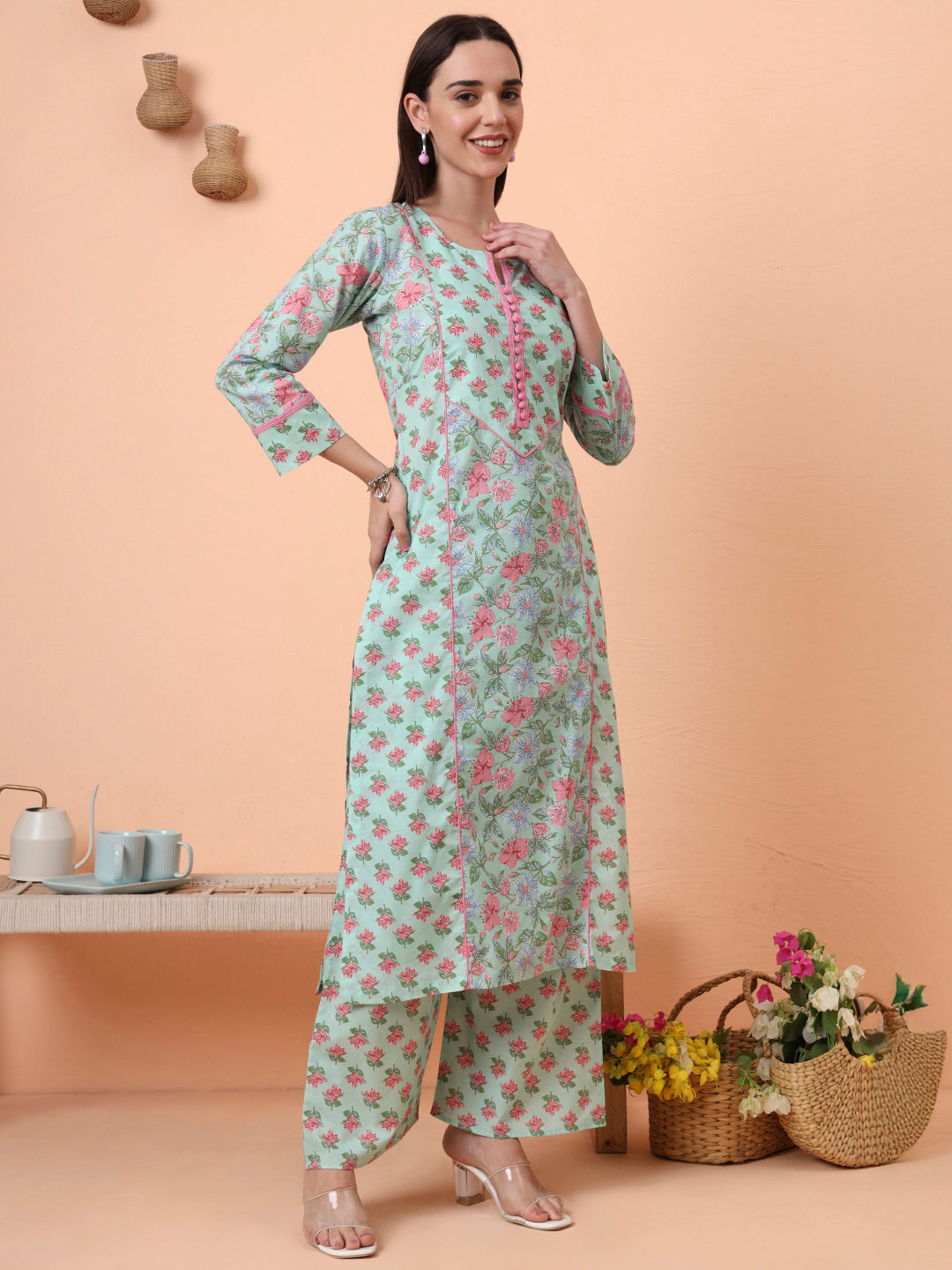 Women Pure Cotton Green Floral Printed Kurta with Palazzo