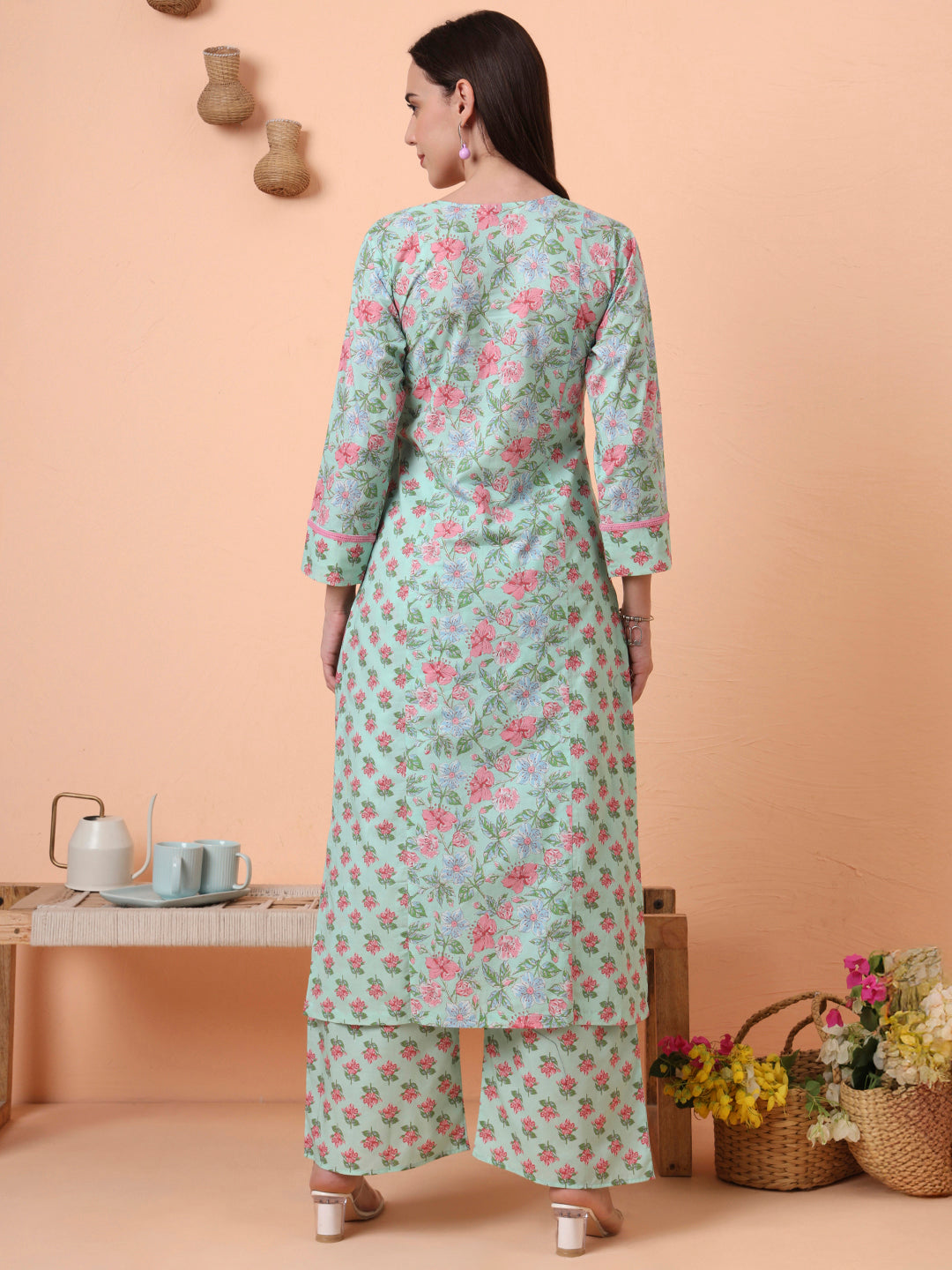 Women Pure Cotton Green Floral Printed Kurta with Palazzo
