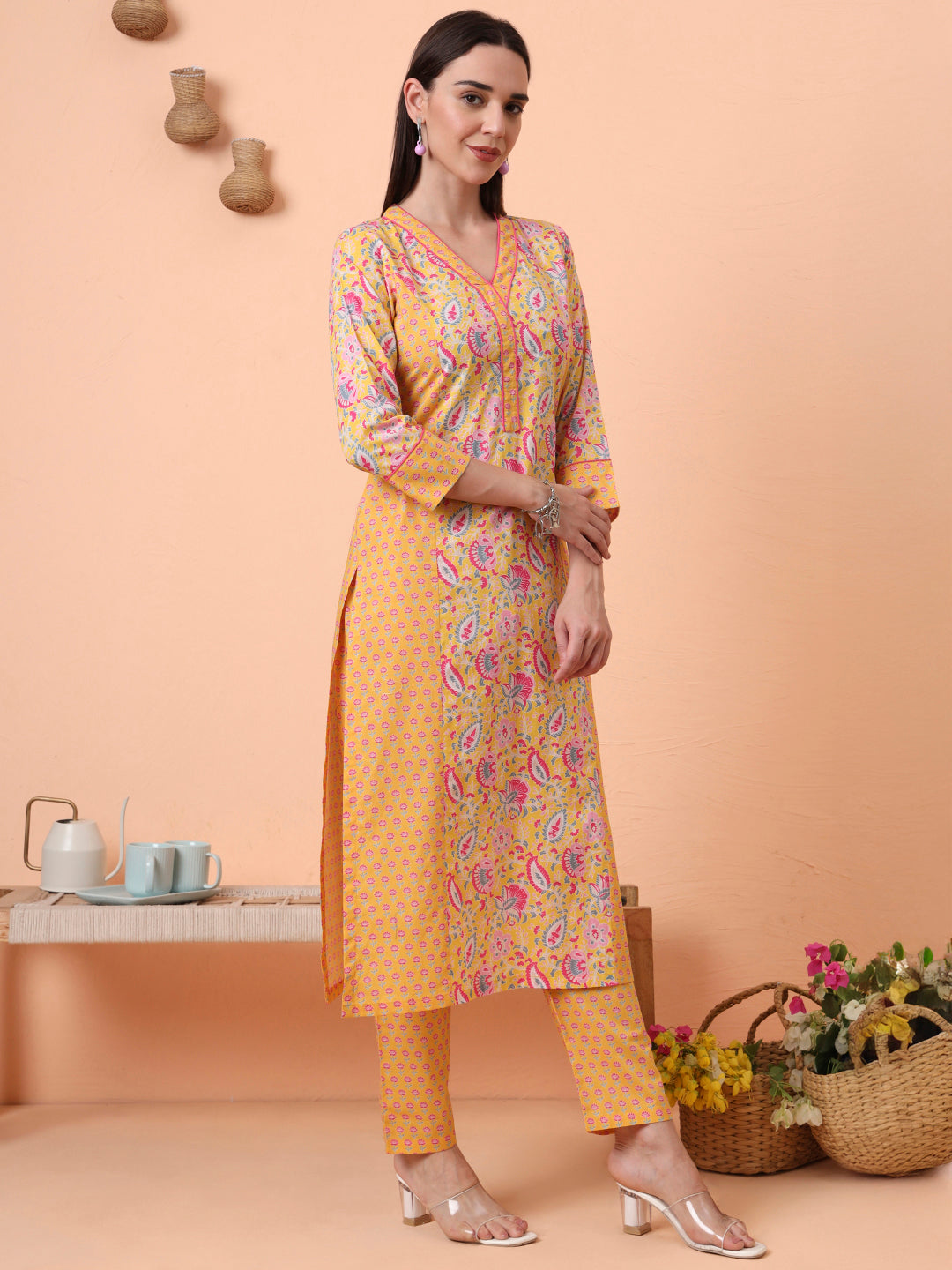 Women Pure Cotton Yellow Floral Printed Kurta with Palazzo