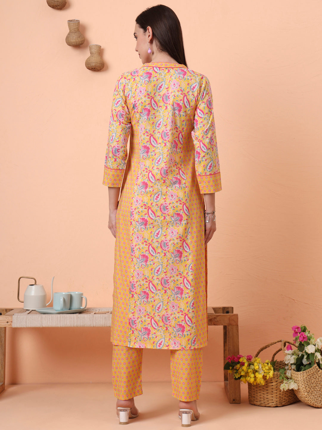 Women Pure Cotton Yellow Floral Printed Kurta with Palazzo