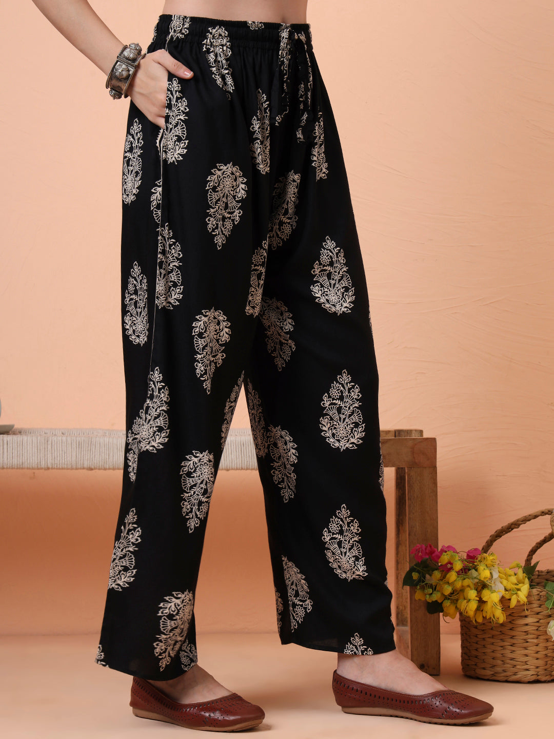 Women Rayon Black Printed Tunic with Palazzo Co-ord Set