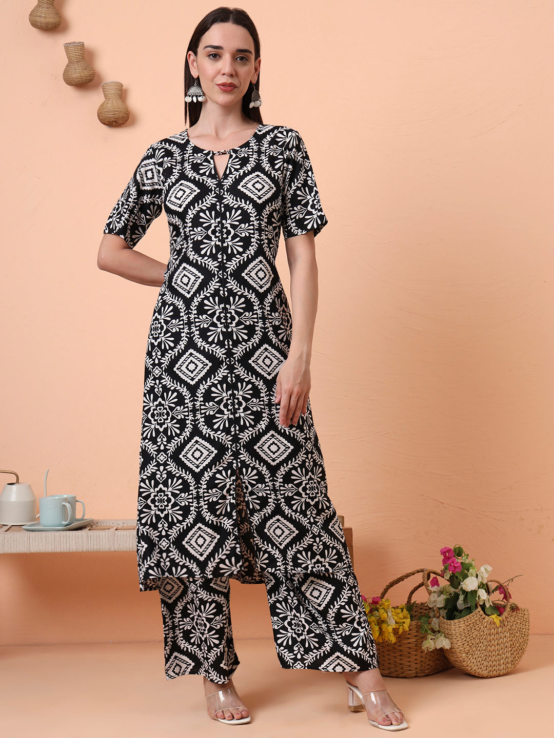 Women Pure Cotton Black Printed Kurta & Palazzo