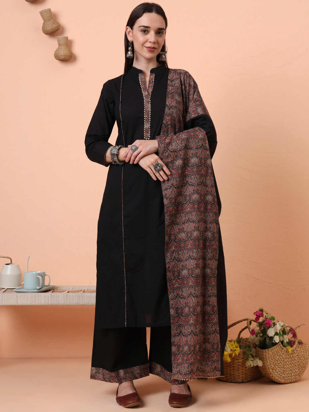 Women Pure Cotton Black Kurta & Palazzo with Printed Dupatta
