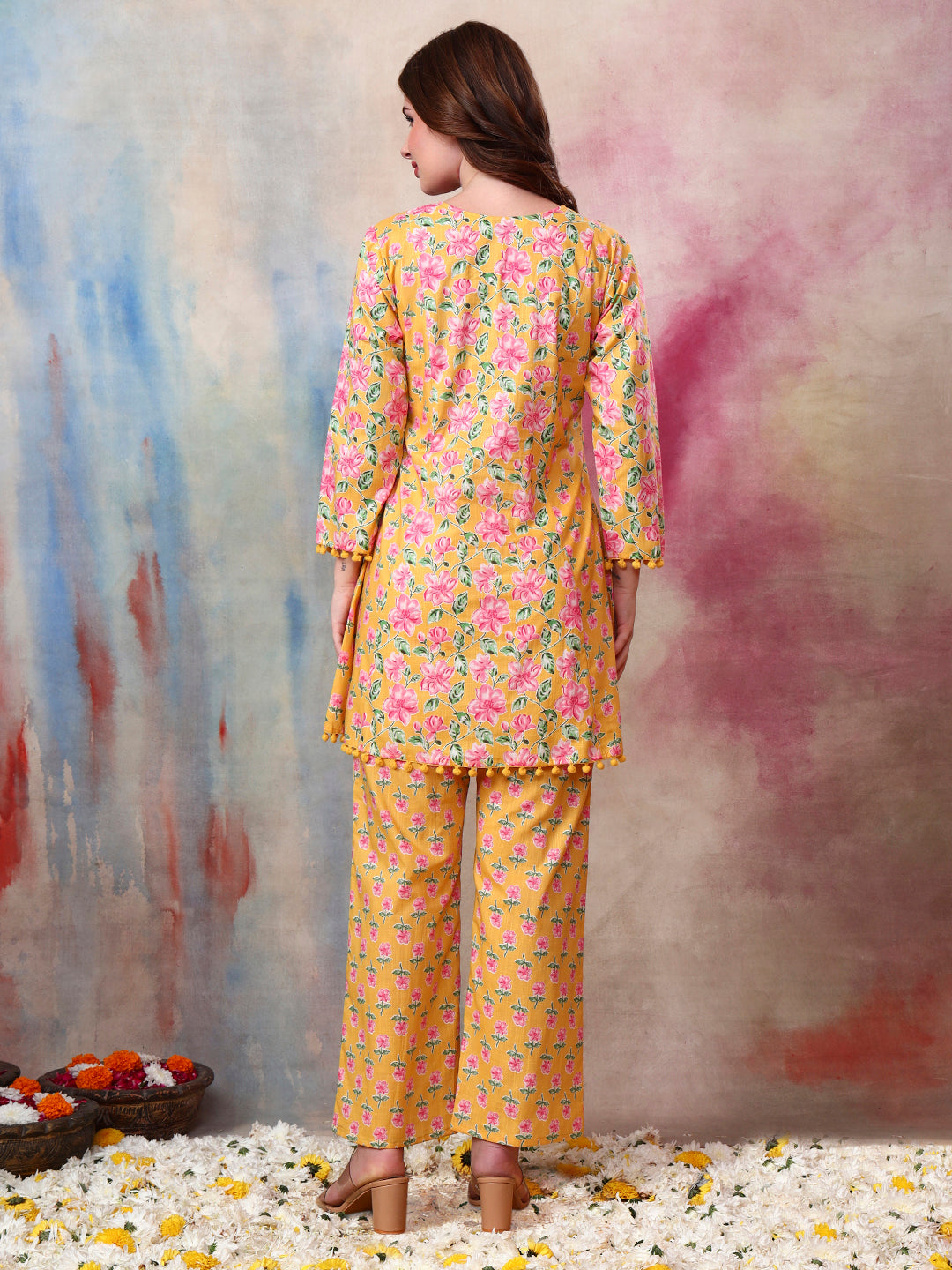 Women Cotton Slub Yellow Floral Printed Kurti with Trousers