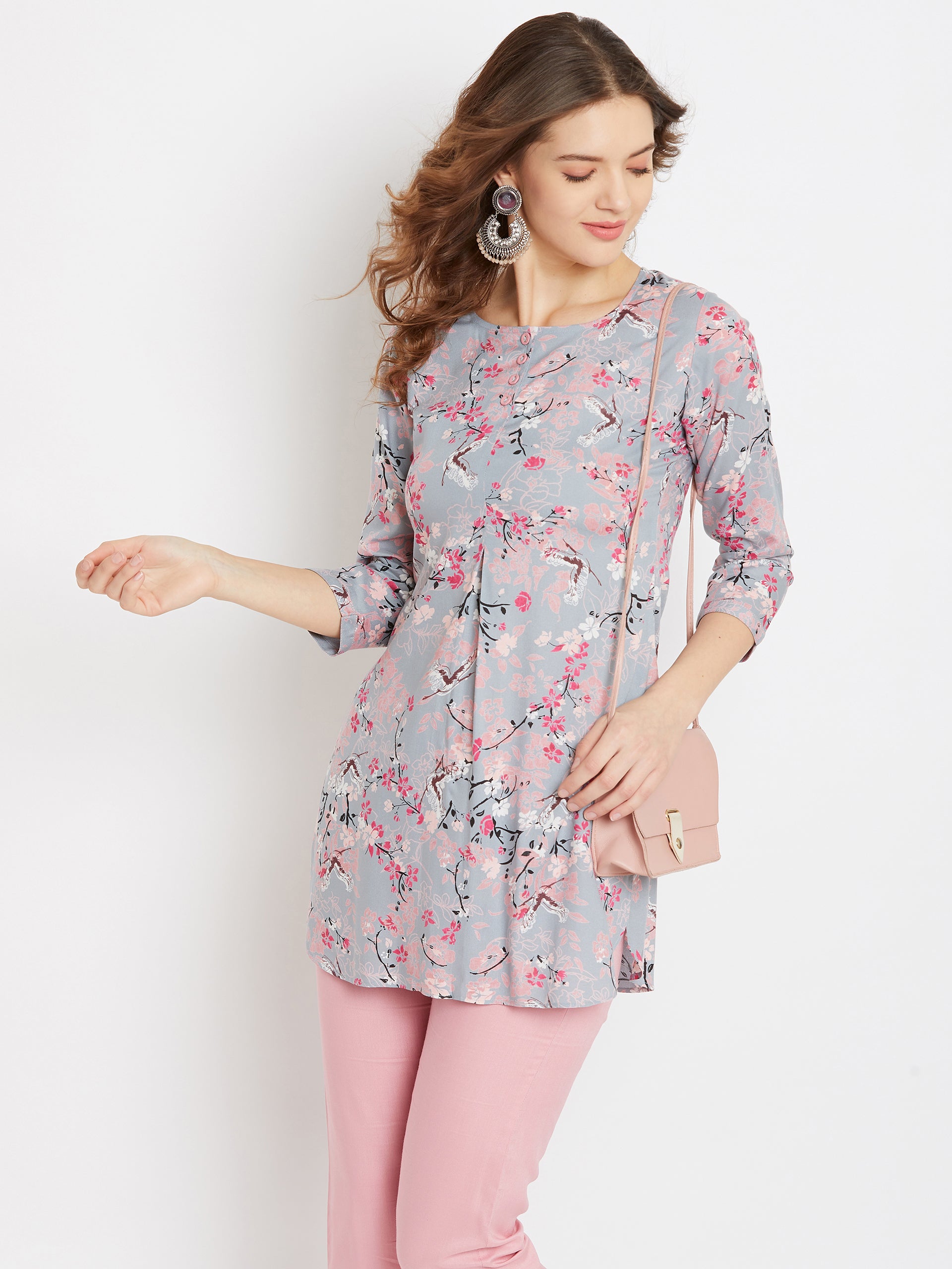 Women Grey & Pink Floral Printed Straight Kurti
