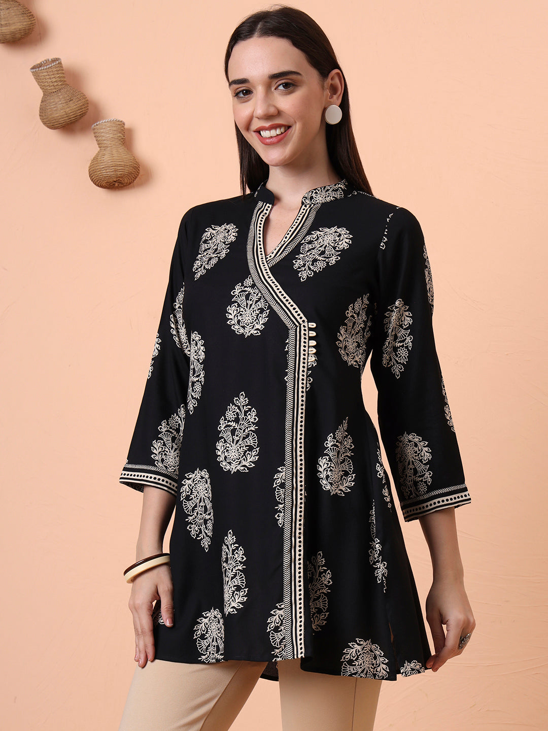 Women Pure Cotton Black Floral Printed Kurti