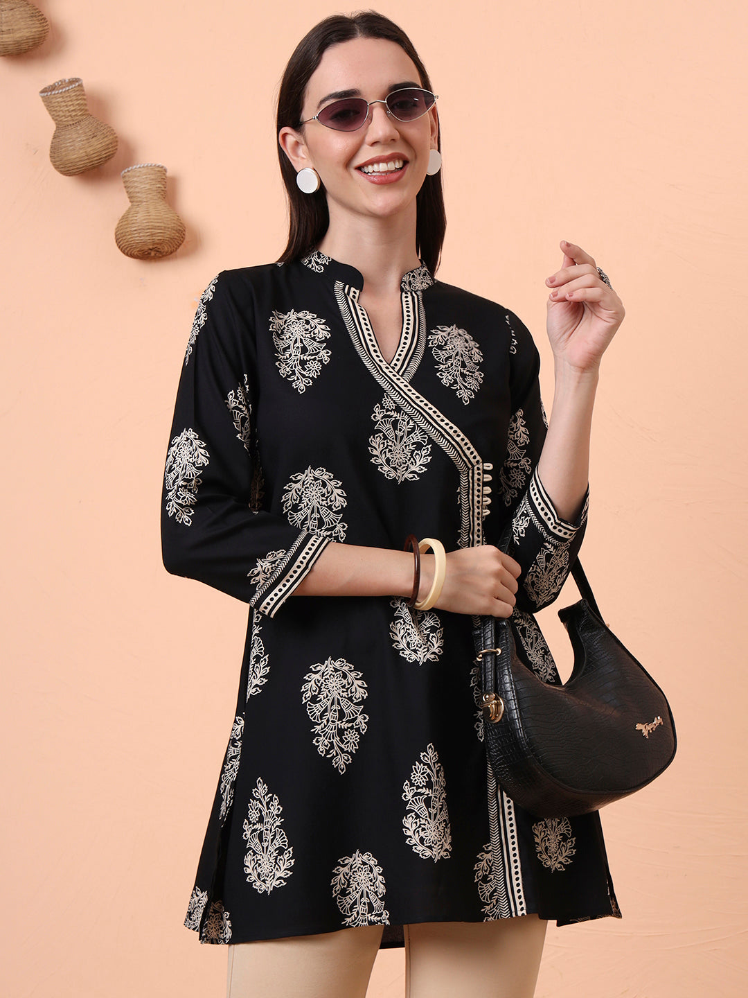 Women Pure Cotton Black Floral Printed Kurti