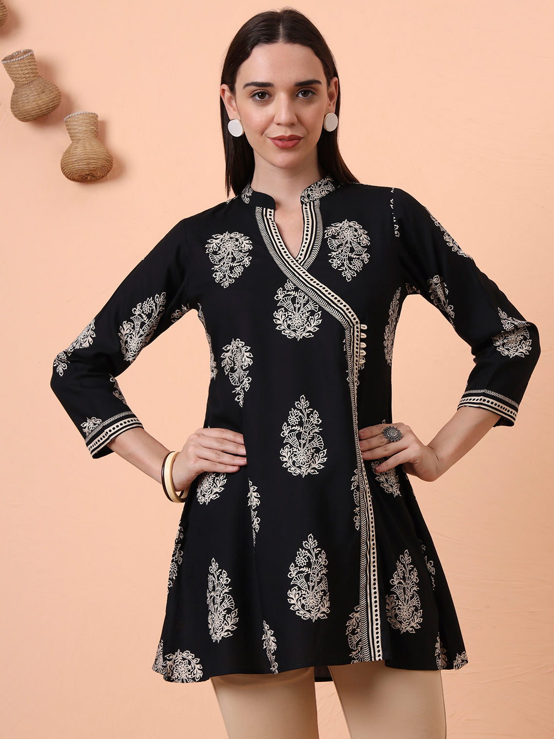 Women Pure Cotton Black Floral Printed Kurti