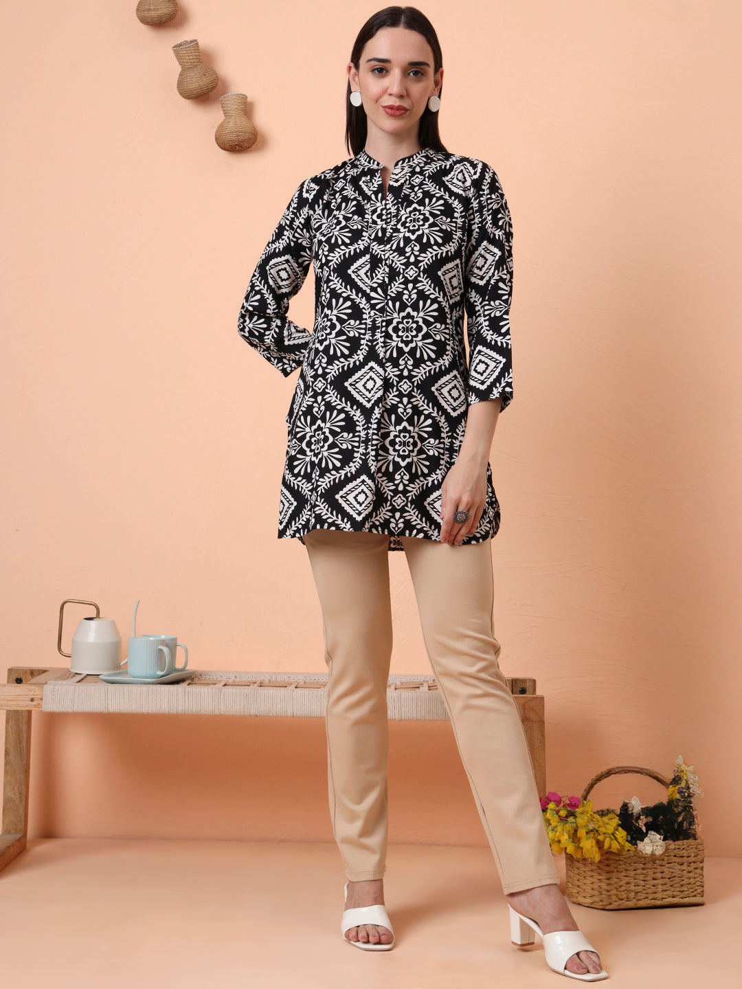 Women Black & White Printed Pure Cotton Kurti